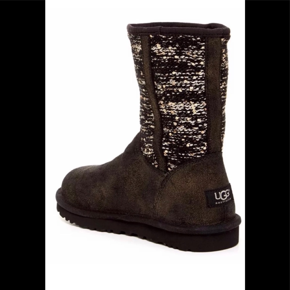 UGG Lyla Boot in Black - Picture 2 of 8
